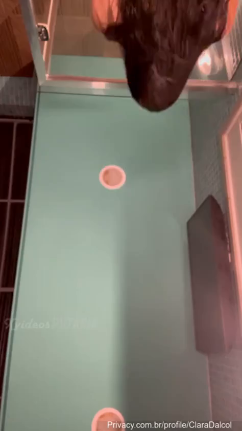 Clara Dalcol em foda porn dando buceta pro negão dotado ela em pé ainda paga um boquete no caralho grosso Xvideos xxx